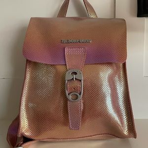 Dr. Martens Molly iridescent leather backpack!!